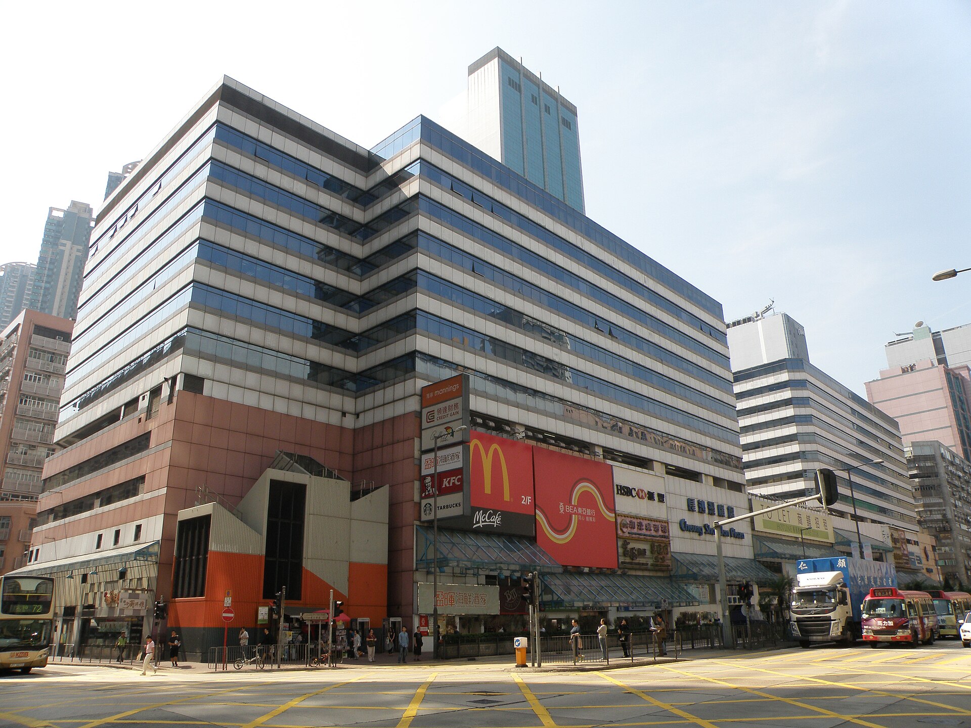 長沙灣廣場及區內商業界面參考